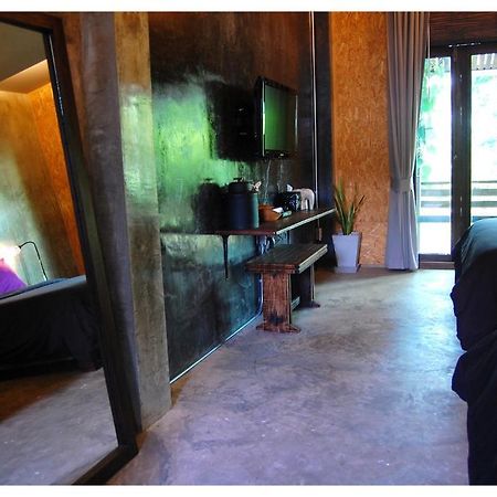 Qi 68 Hotel Chiang Mai Room photo
